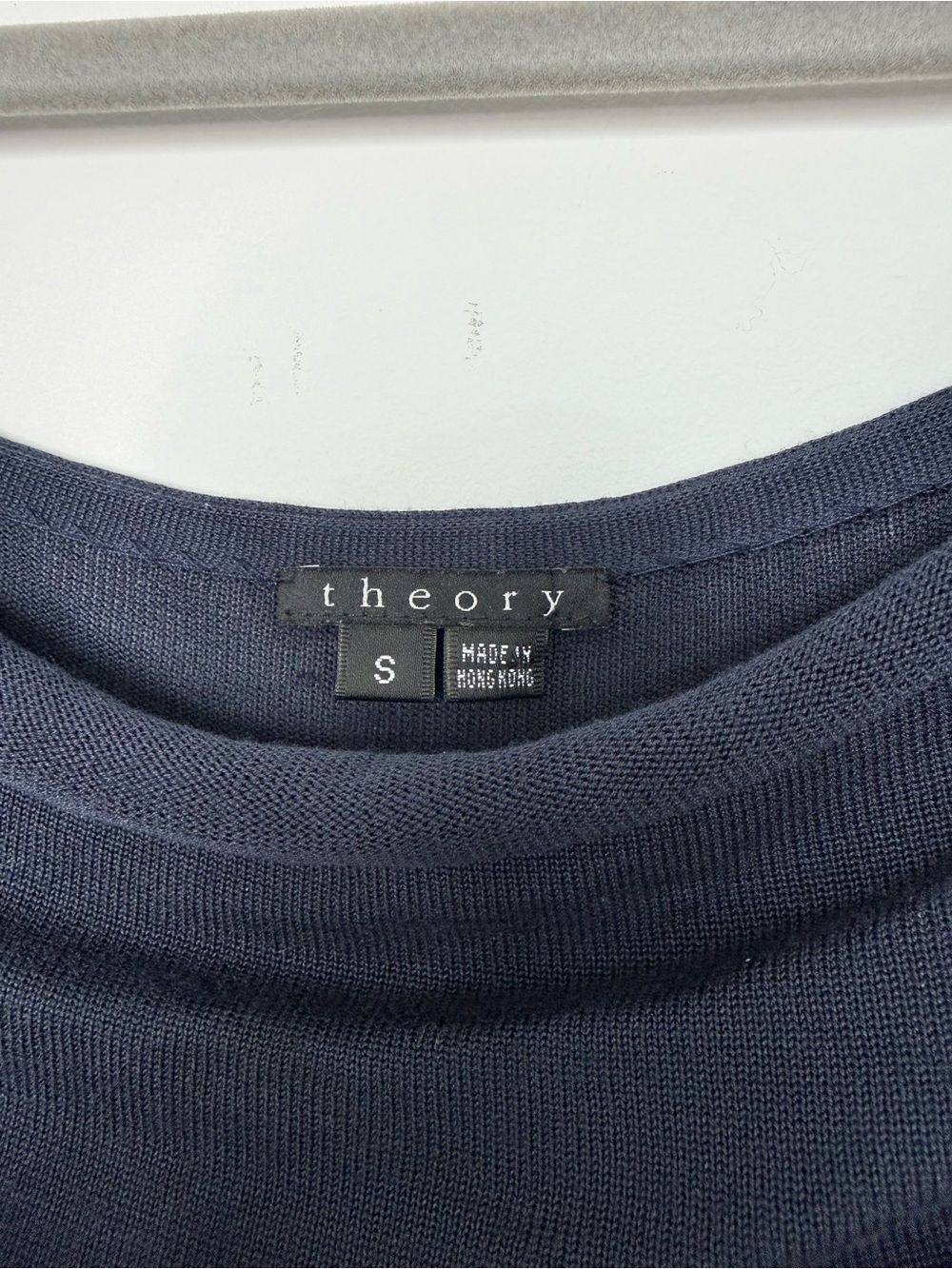 Theory Navy Draped Short Sleeve Top Size Small - Picture 4 of 8